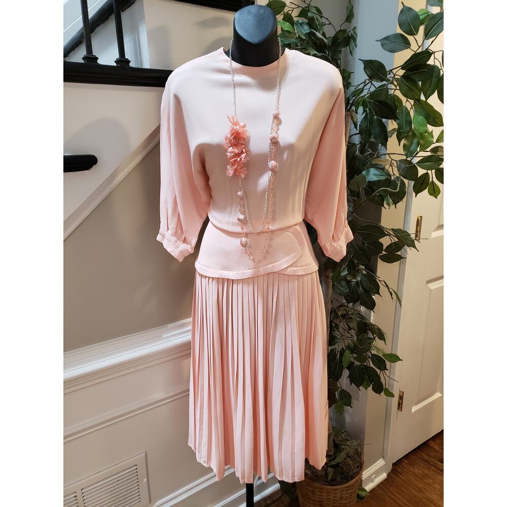 Ronnie Heller A Line Dress Womens Size 8 Pink Pleated Long Sleeve Back Button